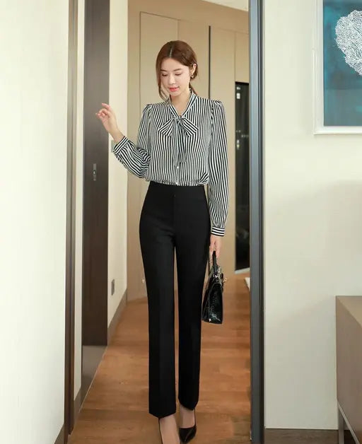 Sufiyana Ámour's Black and White Striped Crepe Top