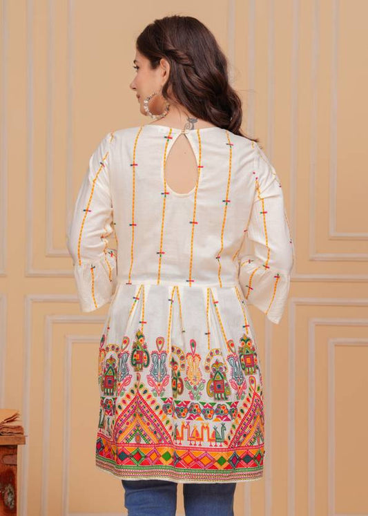 Sufiyana Ámour's Floral Printed Short Kurti for Females