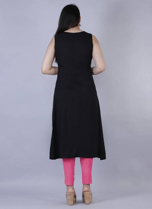 Sufiyana Ámour's Embroidered Rayon Kurta