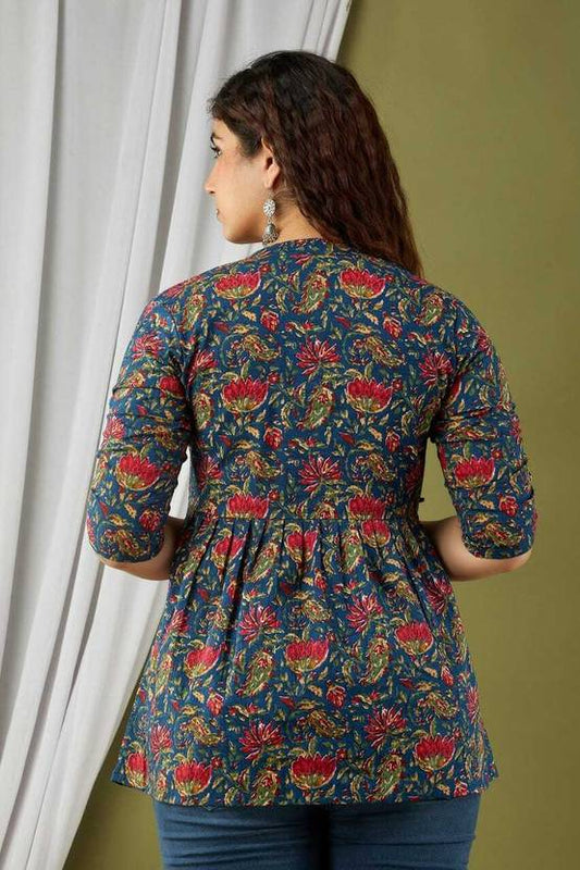 Sufiyana Ámour's Crisp White Printed Cotton Shirt