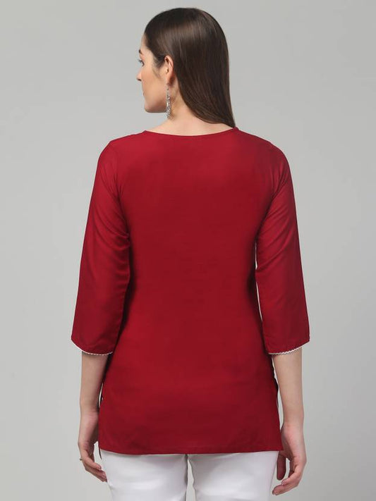 Sufiyana Ámour's Elegant Rayon Embroidered Short Kurti