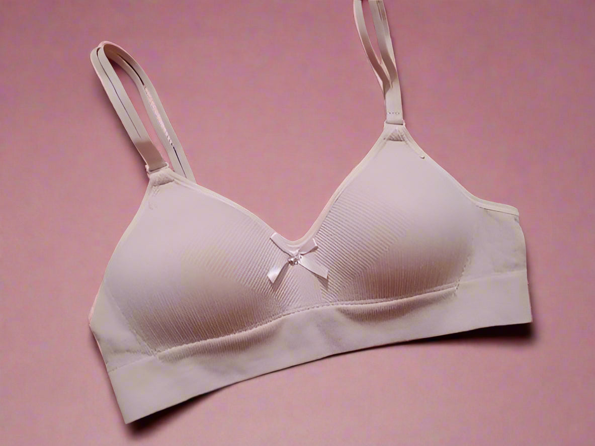 Sufiyana Ámour's Light Peach Ribbed Short Bralette