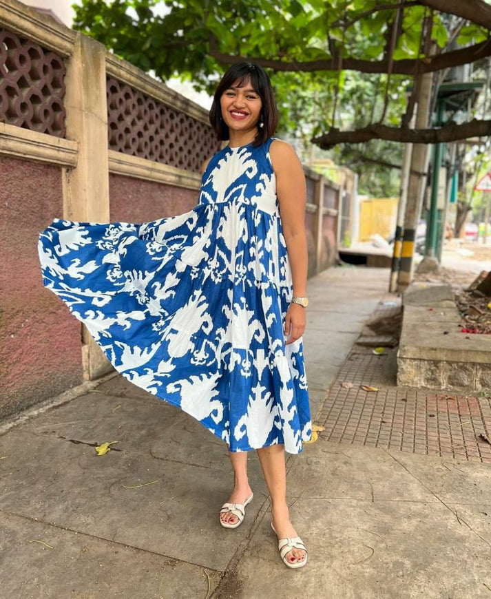 Sufiyana Ámour's Blue and White Cotton Dress for Females