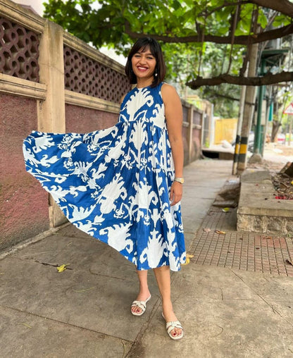 Sufiyana Ámour's Blue and White Cotton Dress for Females