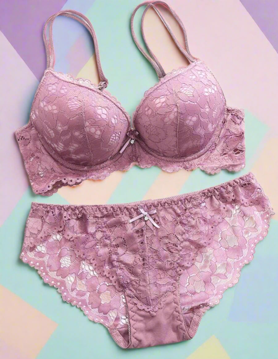 Sufiyana Ámour's Sexy Light Purple Floral Lace Lingerie Set
