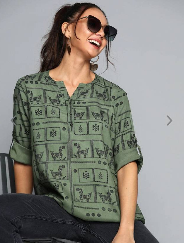 Sufiyana Ámour's Green Viscose Rayon Top for Females