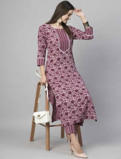 Sufiyana Ámour's Rich Magenta Cotton Kurta Set