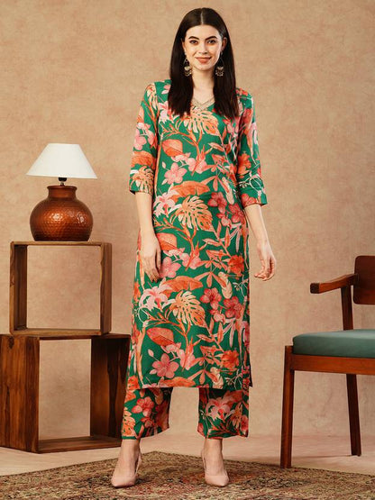 Sufiyana Ámour's Vibrant Green Tropical Floral Print Kurta and Palazzo Pants Set for Women