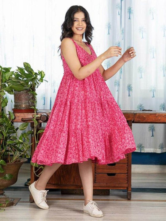 Sufiyana Ámour's Bright Pink Rayon Dress for Females