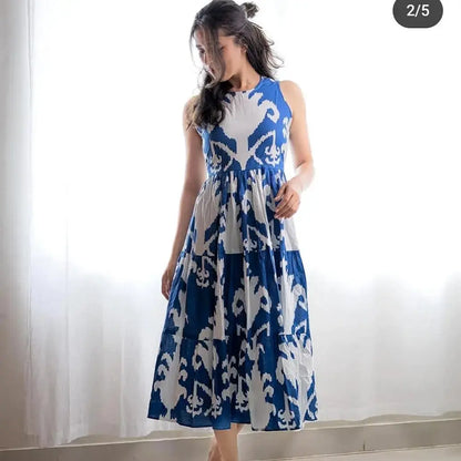 Sufiyana Ámour's Blue and White Cotton Dress for Females