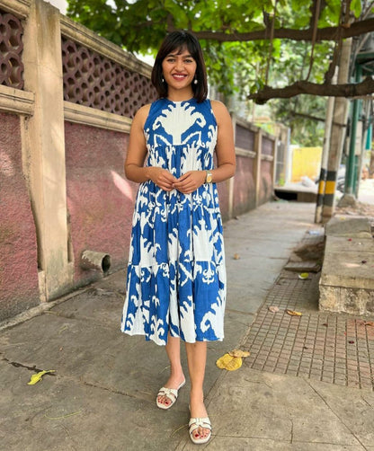 Sufiyana Ámour's Blue and White Cotton Dress for Females