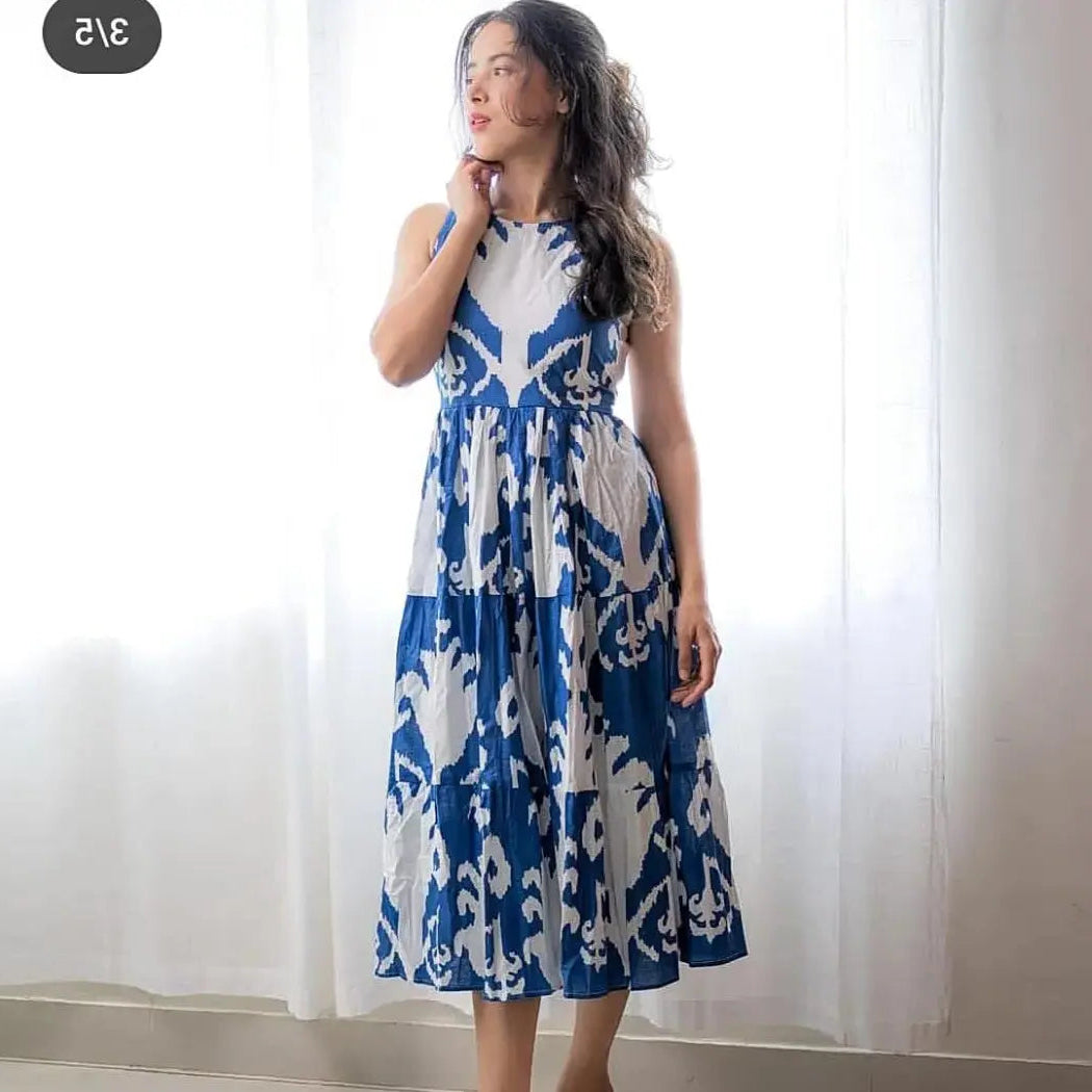 Sufiyana Ámour's Blue and White Cotton Dress for Females