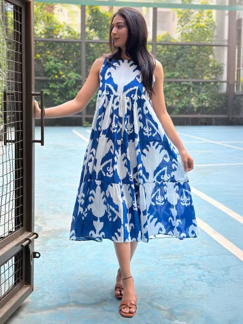 Sufiyana Ámour's Blue and White Cotton Dress for Females