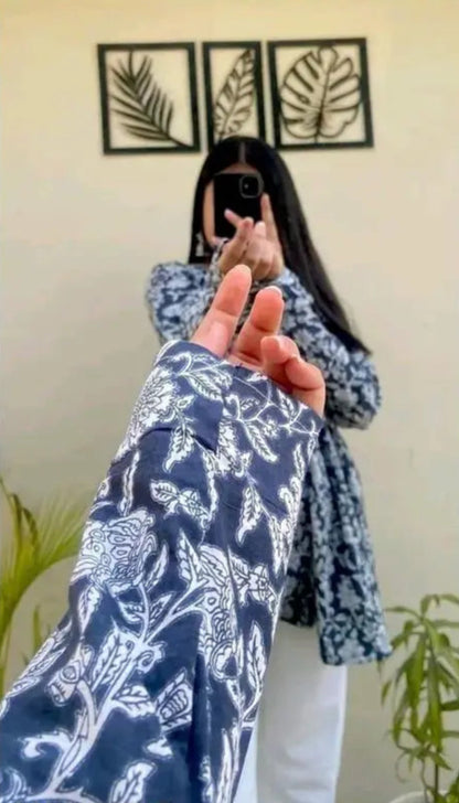Sufiyana Ámour's Navy Blue Rayon Top for Females