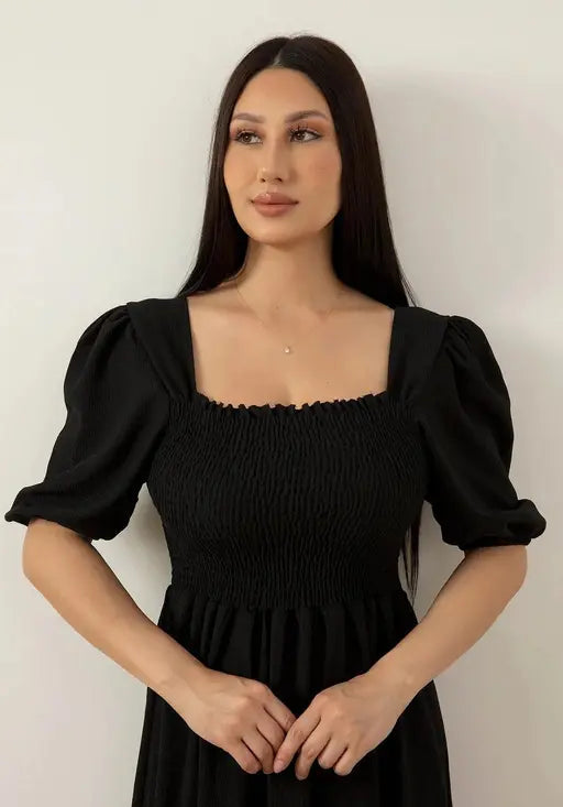 Sufiyana Ámour's Black Cotton Blend Midi Dress for Females