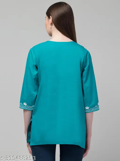 Sufiyana Ámour's Kashmiri Embroidered Short Top