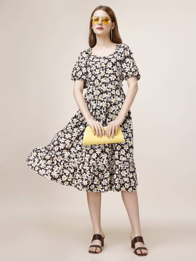 Sufiyana Ámour's Black and White Daisy Print Polyester Midi Dress for Women