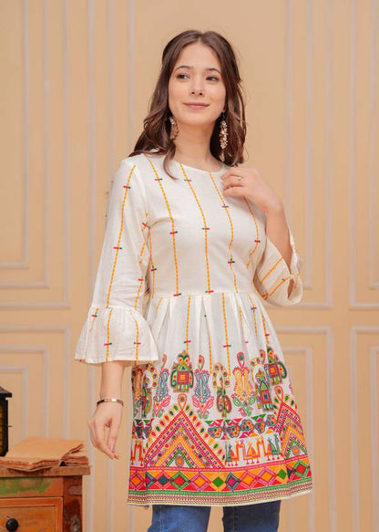 Sufiyana Ámour's Floral Printed Short Kurti for Females