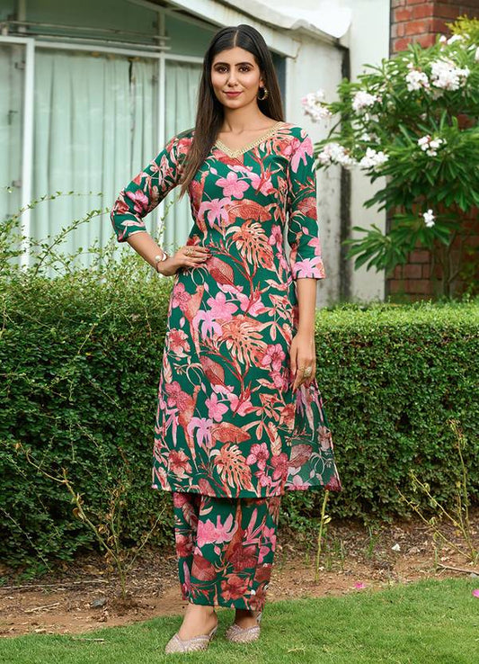 Sufiyana Ámour's Green Cotton Kurta Set for Females