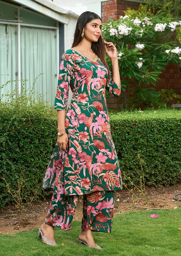 Sufiyana Ámour's Green Cotton Kurta Set for Females