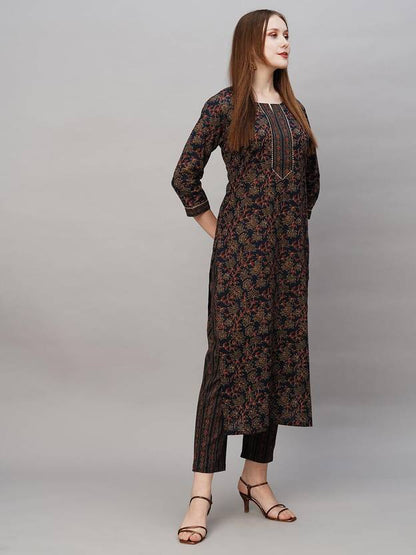 Sufiyana Ámour's Dark Blue Cotton Kurta Set