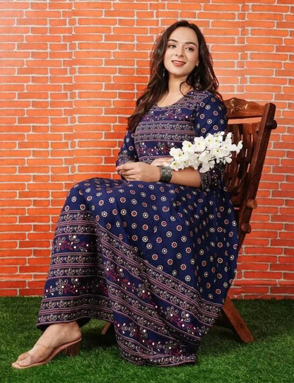 Sufiyana Ámour's Navy Blue Printed Anarkali Kurta for Females