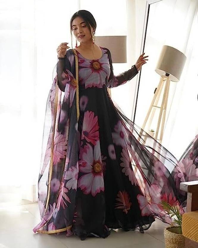 Sufiyana's Amour Black Floral Georgette Gown with Dupatta