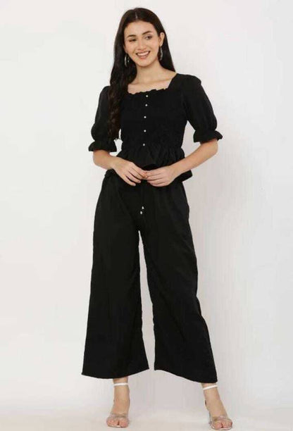 Sufiyana Ámour's Solid Crepe Crop Top Set