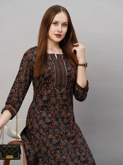 Sufiyana Ámour's Dark Navy Blue Floral Print Kurta and Palazzo Pants Set for Women