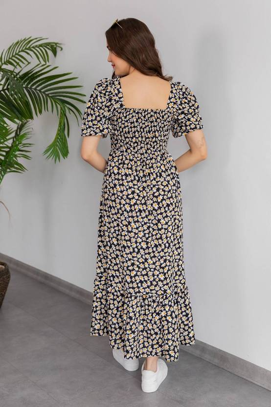 Sufiyana Ámour's Black Daisy Print Crepe Midi Dress for Women
