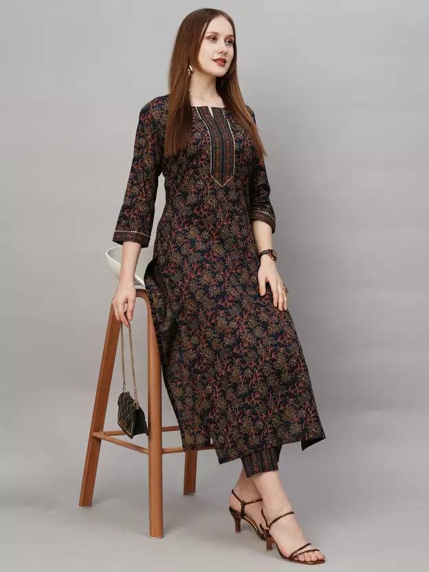 Sufiyana Ámour's Dark Blue Cotton Kurta Set