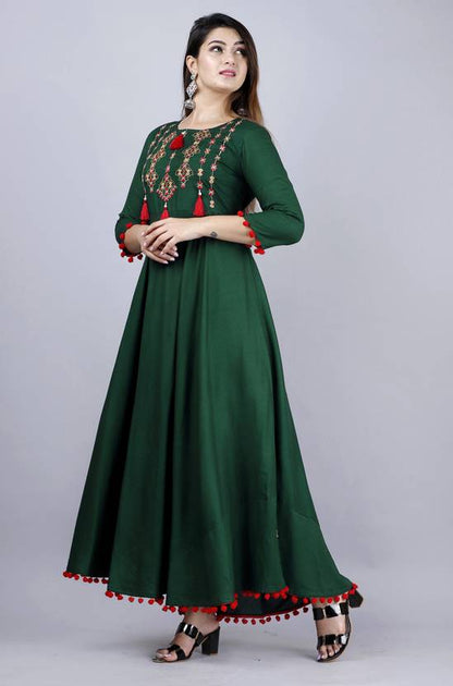 Sufiyana Ámour's Dark Green Embroidered Anarkali Kurta for Females