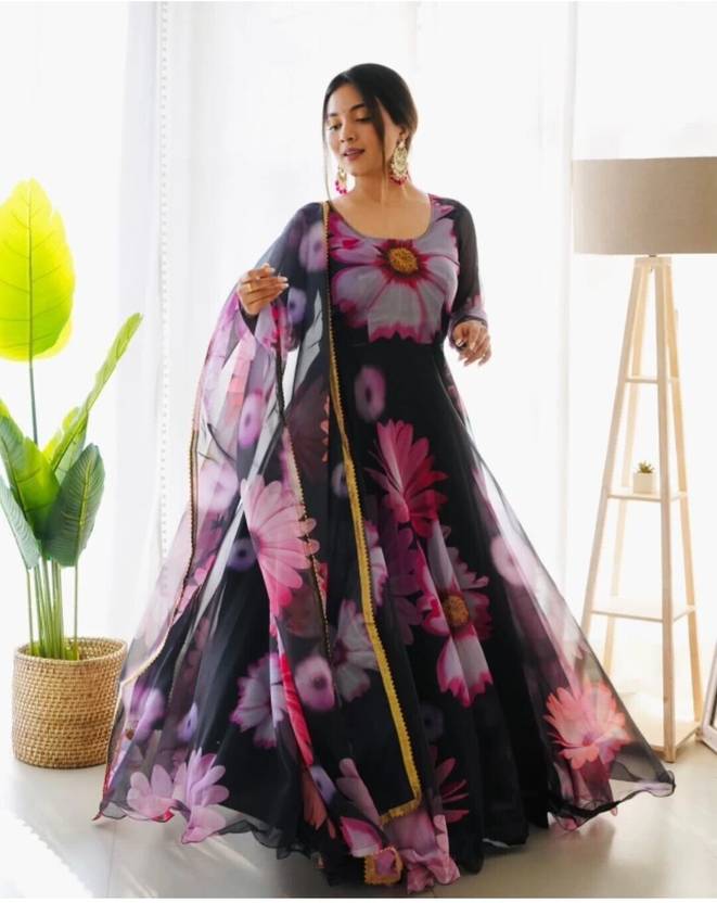 Sufiyana's Amour Black Floral Georgette Gown with Dupatta