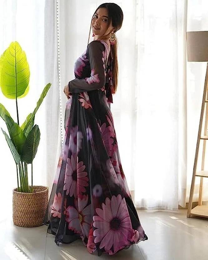 Sufiyana's Amour Black Floral Georgette Gown with Dupatta
