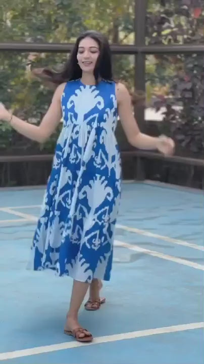 Sufiyana Ámour's Blue and White Cotton Dress for Females