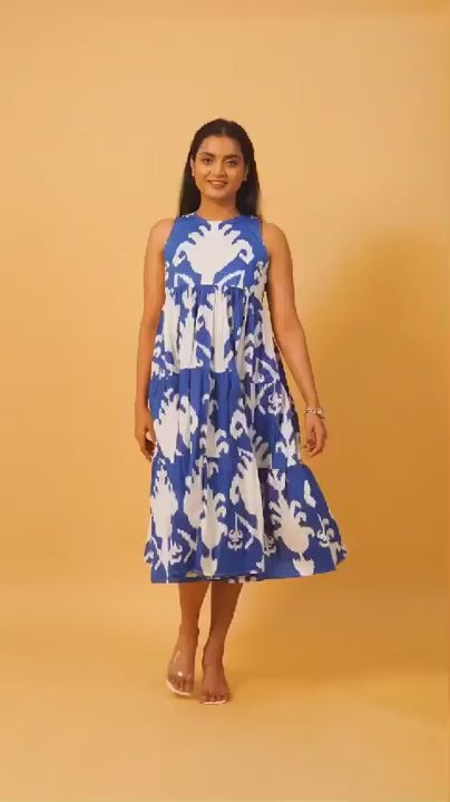 Sufiyana Ámour's Blue and White Cotton Dress for Females