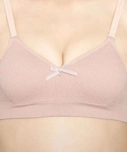 Sufiyana Ámour's Light Peach Ribbed Short Bralette
