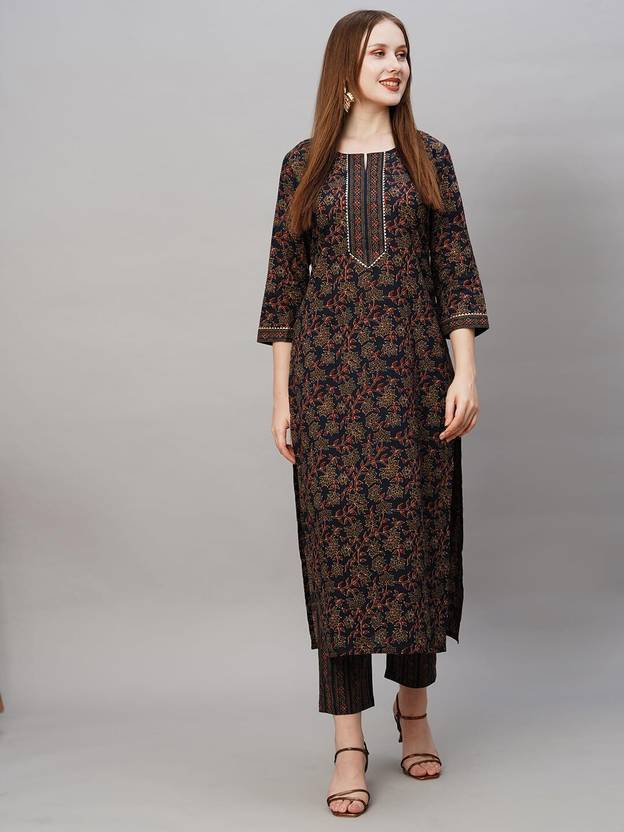 Sufiyana Ámour's Dark Blue Cotton Kurta Set