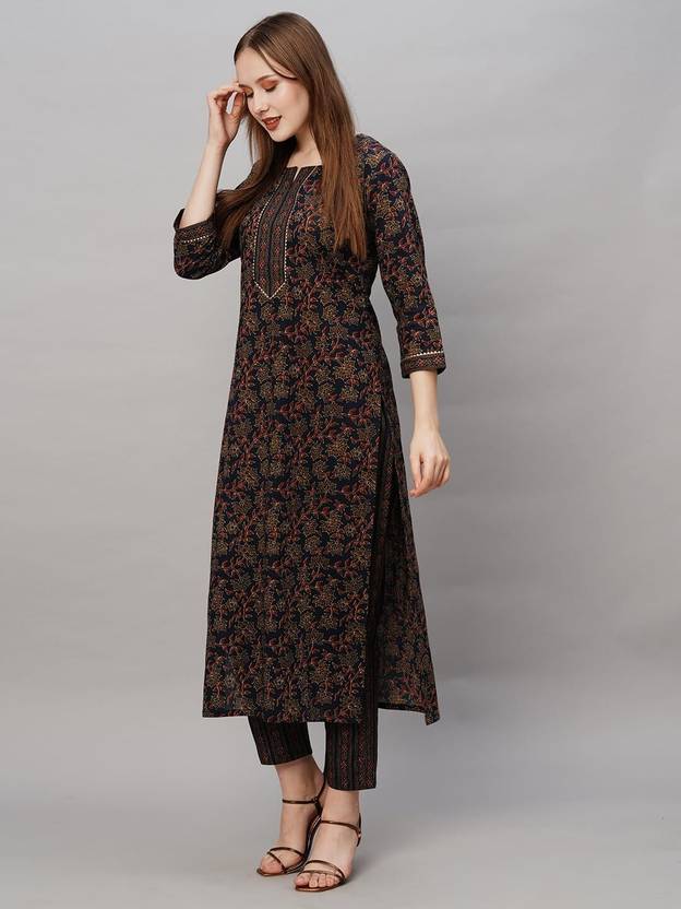 Sufiyana Ámour's Dark Blue Cotton Kurta Set