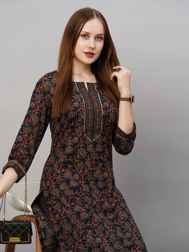 Sufiyana Ámour's Dark Blue Cotton Kurta Set