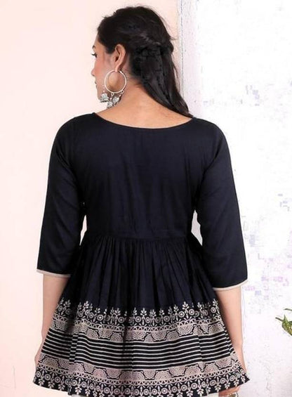 Sufiyana Ámour's Black Rayon Top for Females