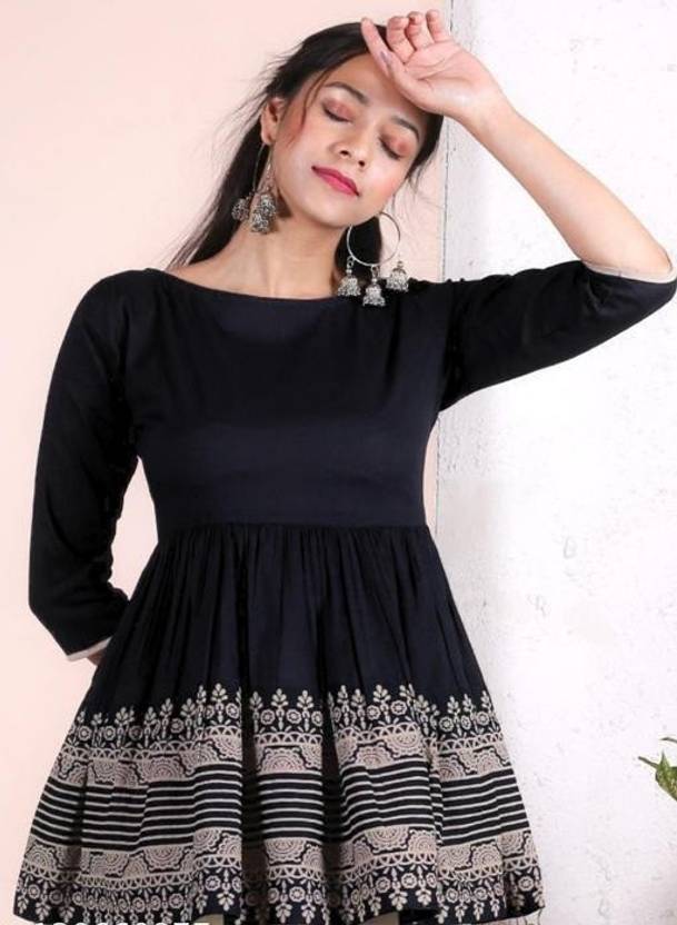 Sufiyana Ámour's Black Rayon Top for Females