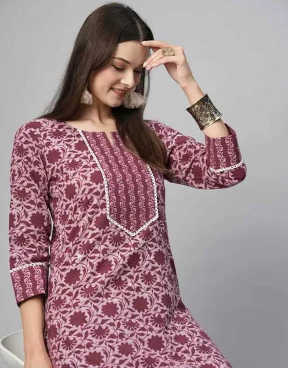 Sufiyana Ámour's Maroon Cotton Blend Kurta Set for Females