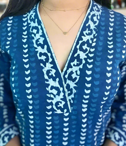 Sufiyana Ámour's Navy Blue Viscose Rayon Kurta Set