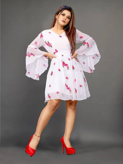 Sufiyana Ámour's White Georgette Top for Females