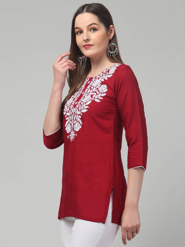 Sufiyana Ámour's Elegant Rayon Embroidered Short Kurti