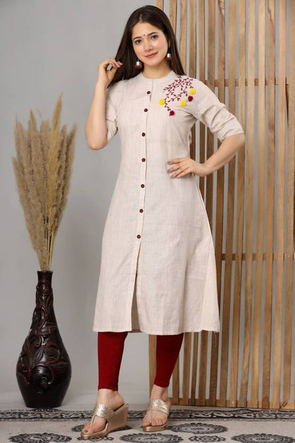 Sufiyana Ámour's Embroidered A-Line Kurti