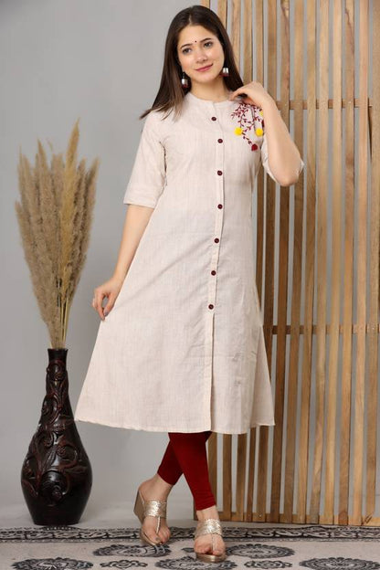 Sufiyana Ámour's Embroidered A-Line Kurti